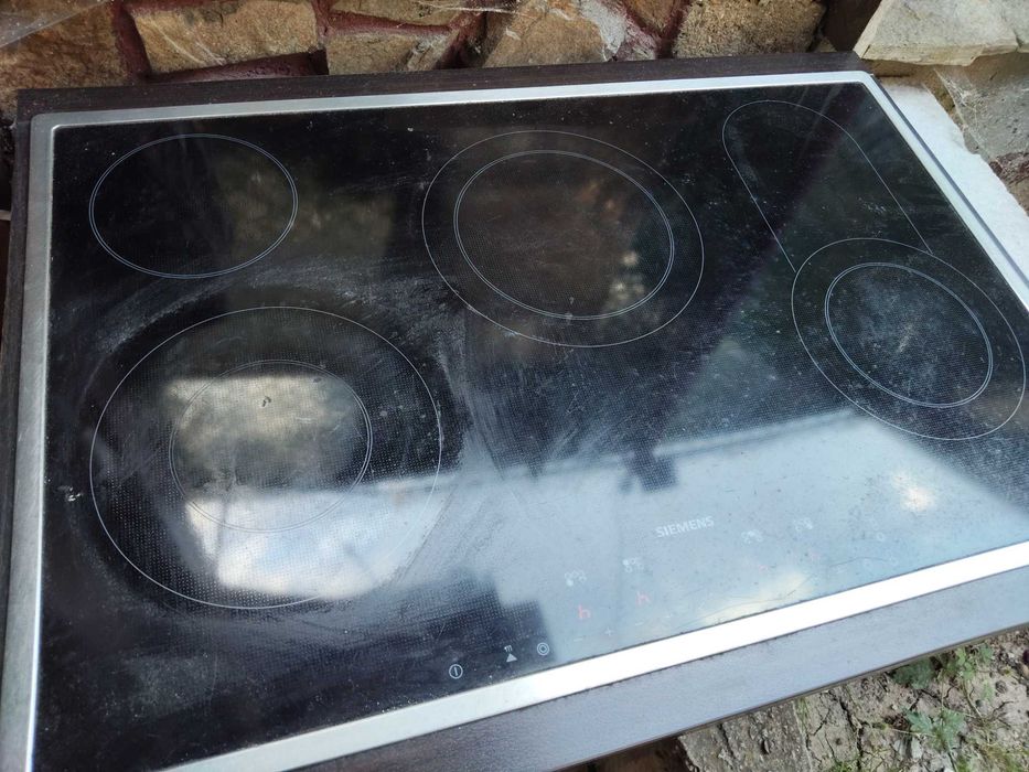 Стъклокерамичен плот Сименс 80см