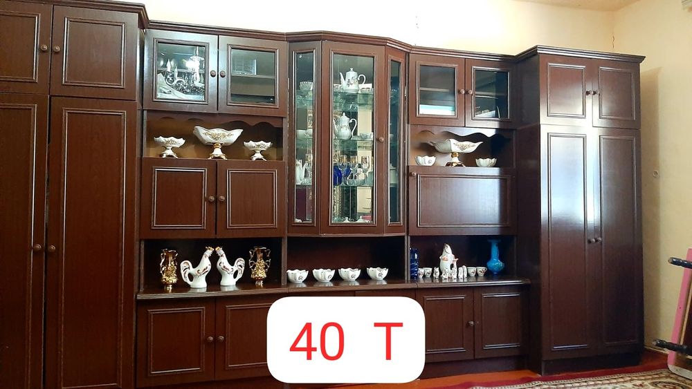 Мебель для спальни, прихожей. телевизор