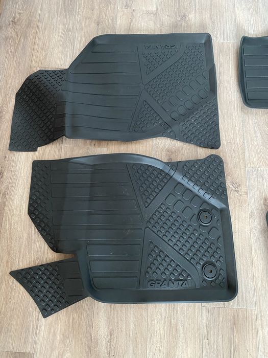 Продам коврики лада гранта