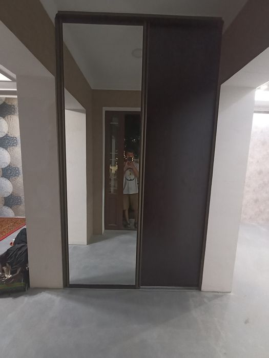 Встроенная мебель, потайные зеркала, гардеробные на заказ