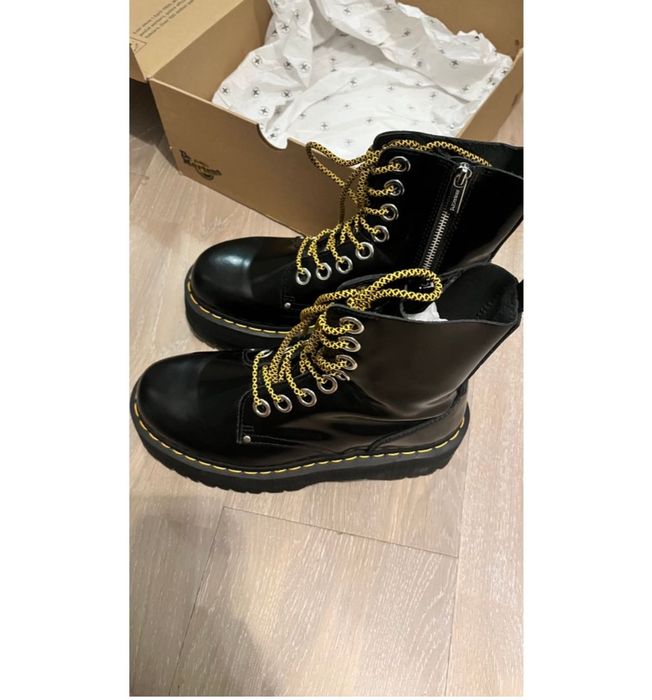 Dr. Martens Jadon Max