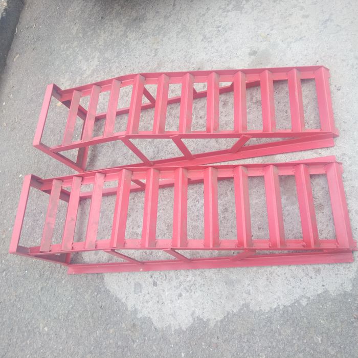 Товарни рампи за автомобил, джип, бус. Товароносимост 3 тона 
Подходящи за ремонт, техническо обслужване смяна на масло