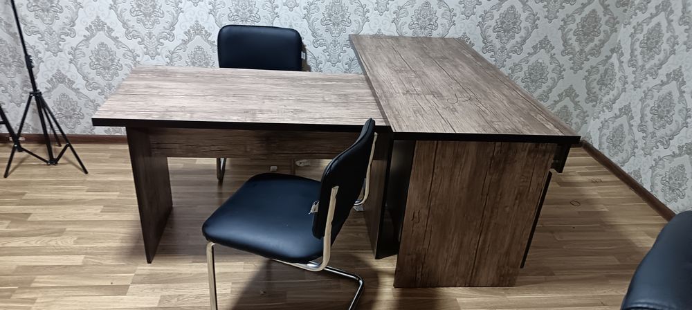 Ofis uchun mebel