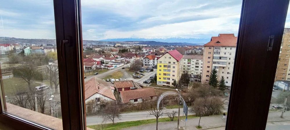 Apartament frumos și spațios de inchiriat