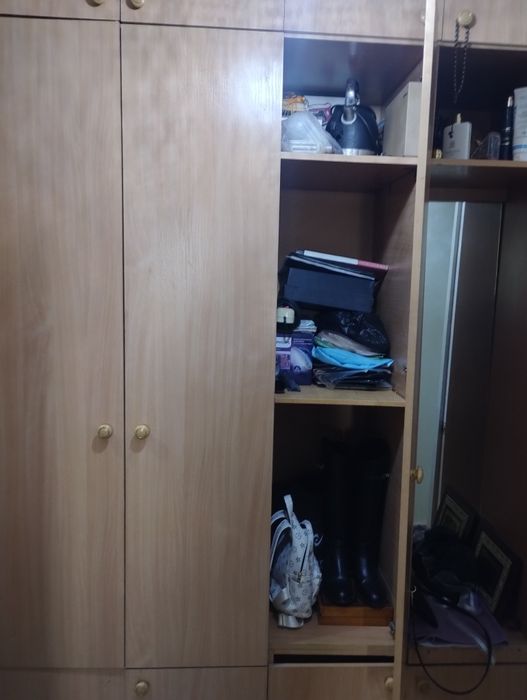 Shkaf mebel sotiladi