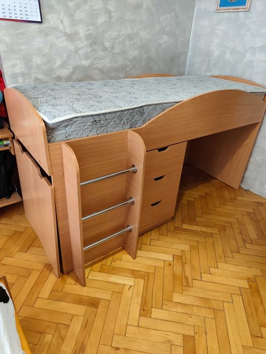 Двуетажно легло (детско)