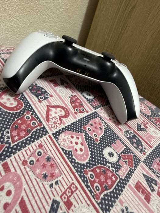 Vand maneta ps5 utilizata