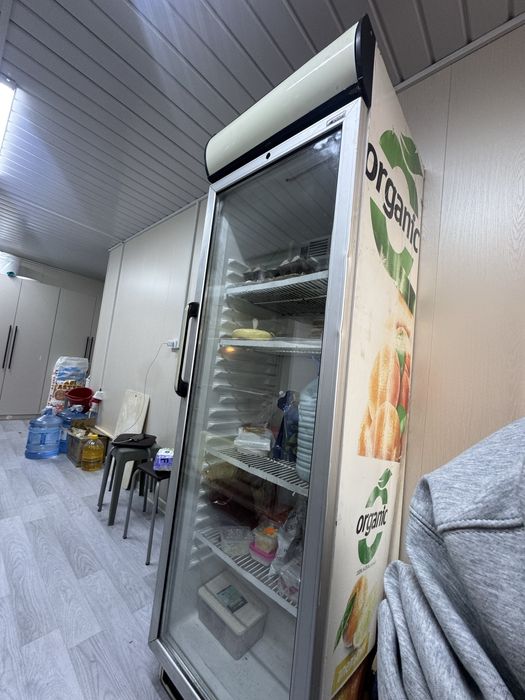 Ветринный холодильник