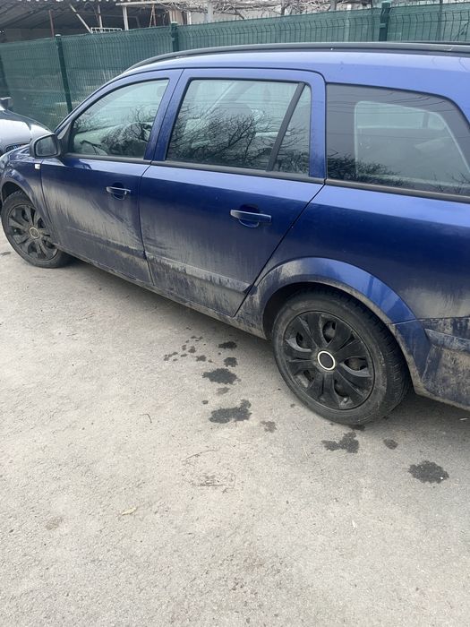 Продавам Астра Х  1.9  120 кс 2006г