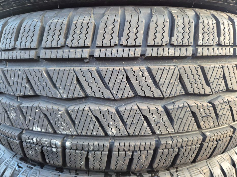 Anvelope de IARNA - 215/60/17C - HANKOOK - NOI - DOT 2024