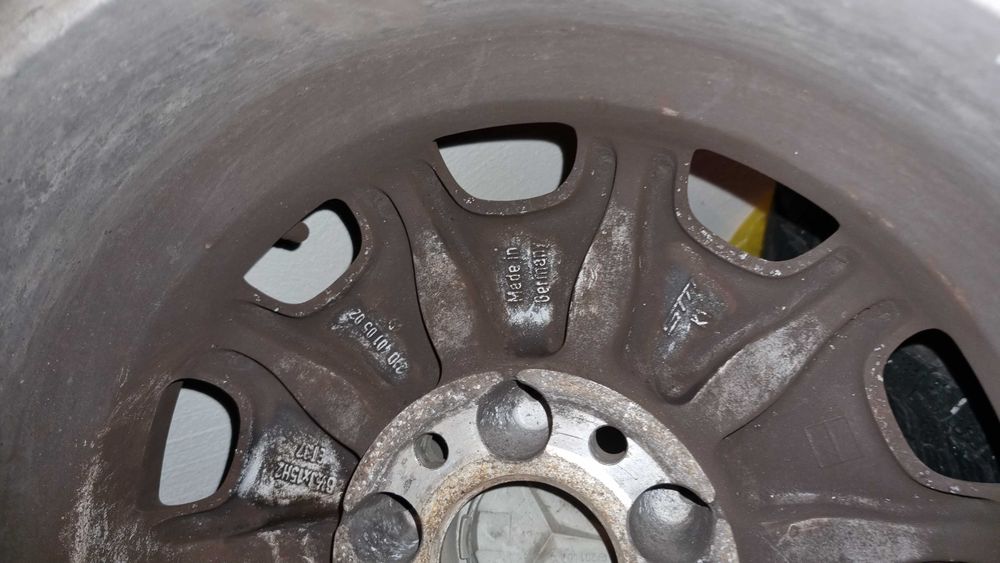 Джанти със зимни гуми R15 за Mercedes C class