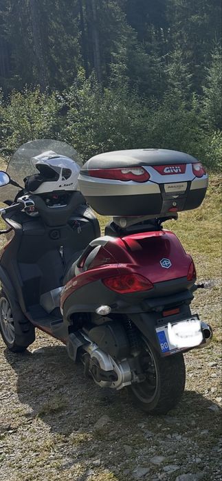 Piaggio mp3 400cc lt se conduce cu B