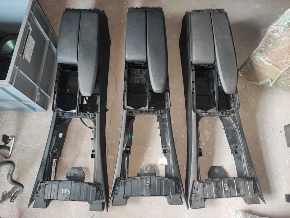 Подлакътници сенници и жабки от Мерцедес