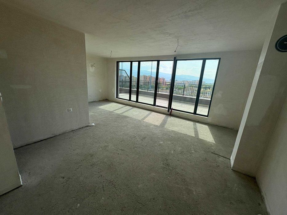 С АКТ 16! Тристаен с ПАНОРАМНА гледка - кв. Тракия