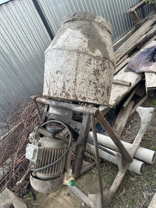 Продам бетономешалку