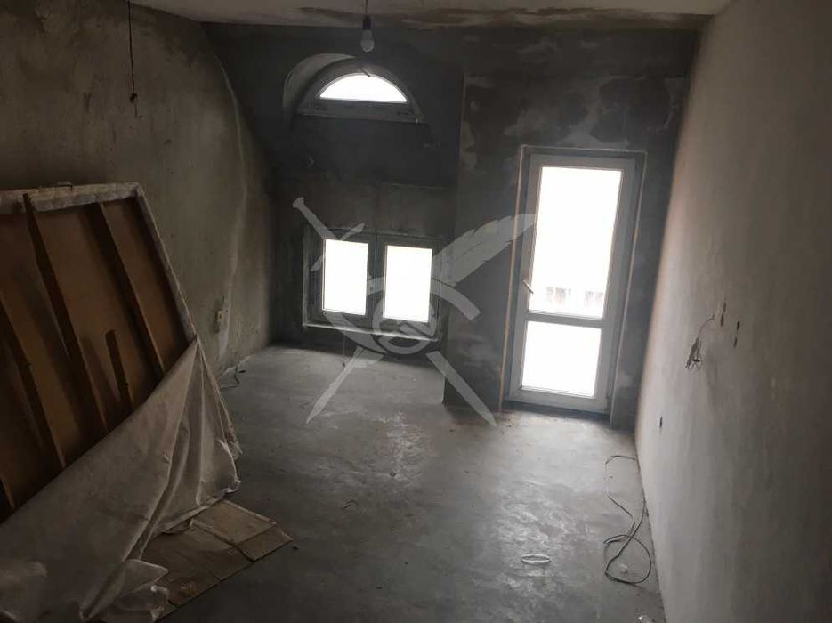 Продава се Мезонет в Бургас, Братя Миладинови - 167 кв.м за 730 €/кв.м - Снимка #2