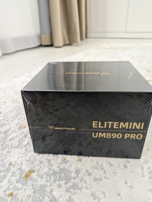 Mini-PC Minisforum UM890 Pro Ryzen 9 64GB Ram DDR5 1TB -Sigilat-