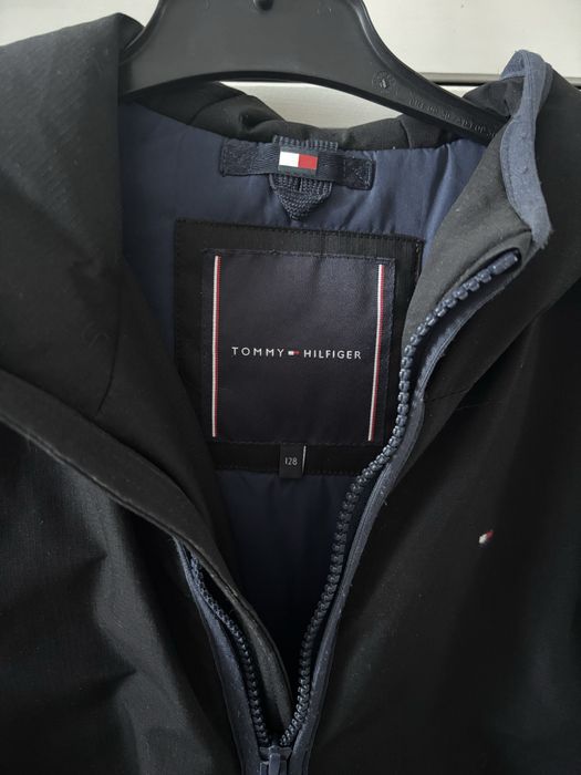 Vand geaca Tommy Hilfiger marimea 128