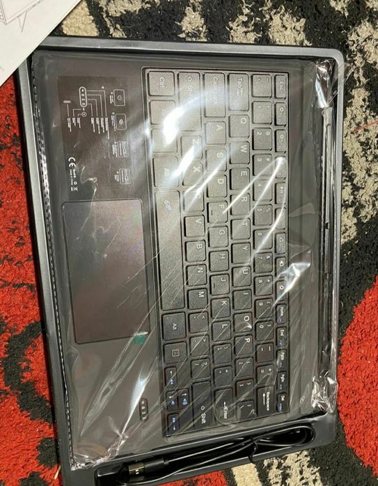 Tastatura pentru leptop Bluetooth noua in cutie nefolosita exact ca in