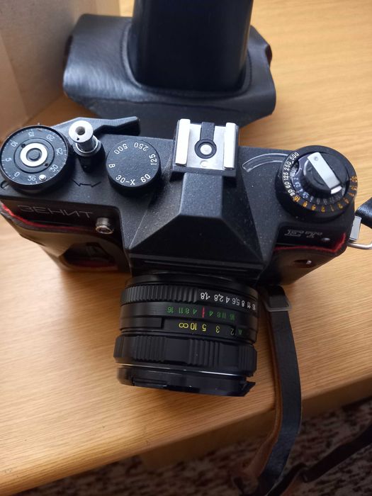 Продавам НОВ фотоапарат  Zenit-EТ