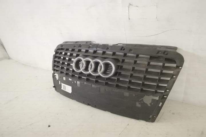 Grila Centrala Radiator Originala In Stare Buna Audi A8 D3/4E [facelif