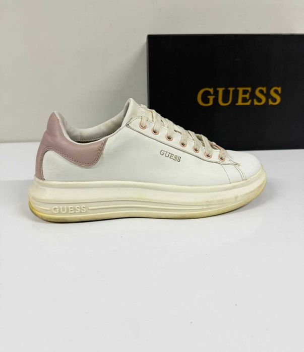 GUESS Vibo Sneaker