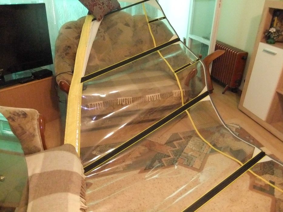 Платно ветрило за уиндсърф