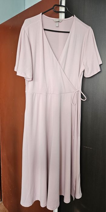 Нова шаферска лятна рокля за сватба цвят лавандула