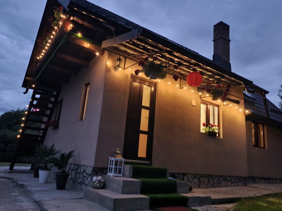 Casă/Cabană de vânzare în Bucovina Câmpulung Moldovenesc , 4158mp  teren  împrejmuit cu gard,