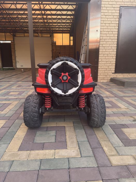 Продам детский электромобиль.