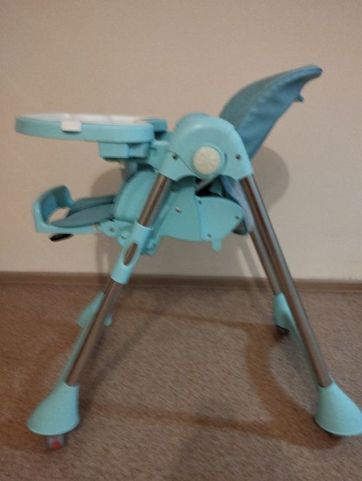 Детский стульчик для кормления