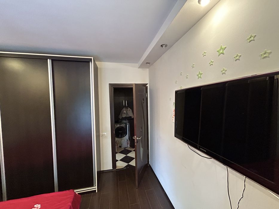 2 camere decomandat, str Herta, Mega Mall