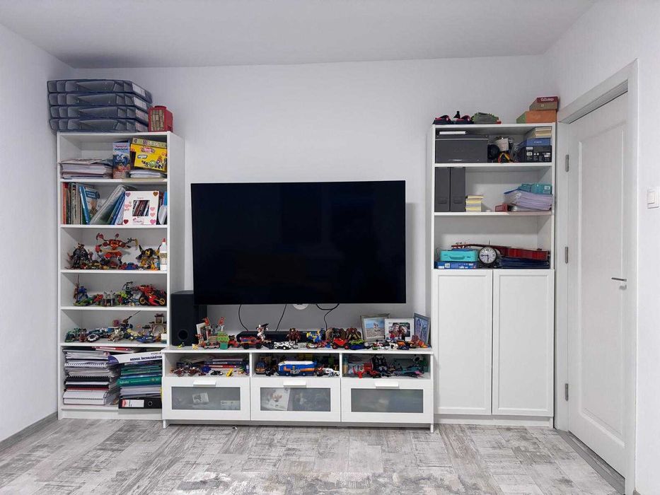 Apartament mobilat si utilat, 3 camere, 2 băi, 66 mp + 4 mp balcon, decomandat, etaj 2/4