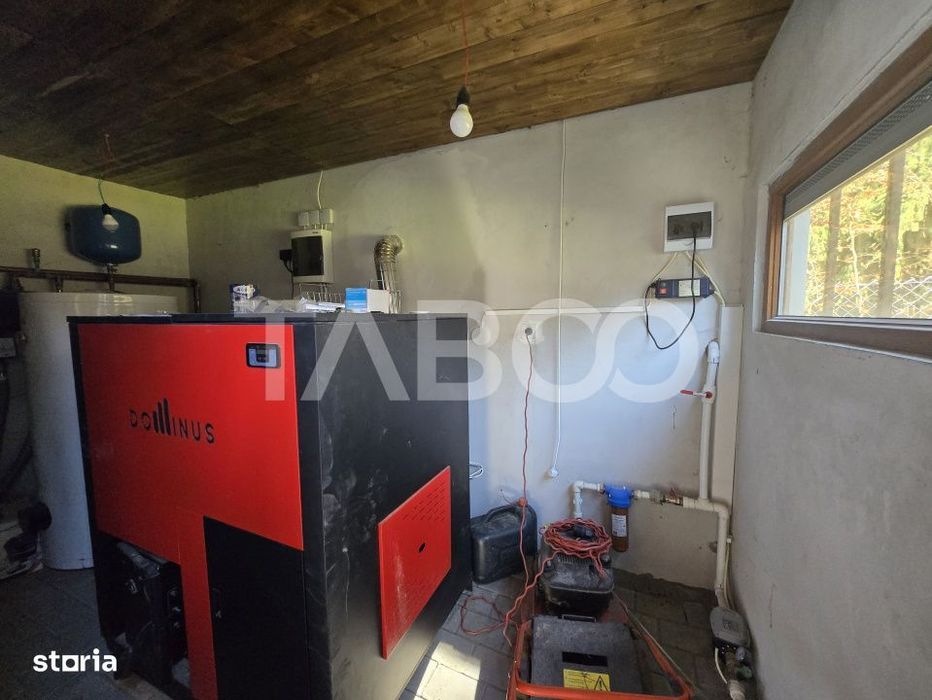Casa de vacanta noua de vanzare 278 mp curte 855mp Valea Avrigului