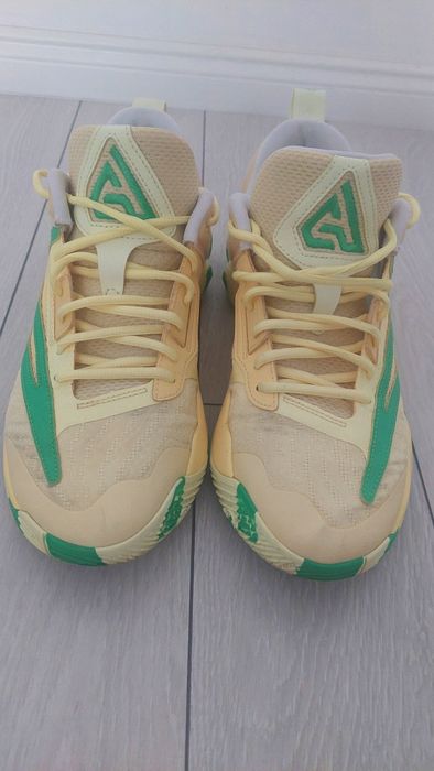 Adidași Nike Giannis mărimea 42