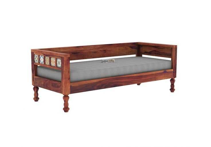 Диваны и кресло под старину