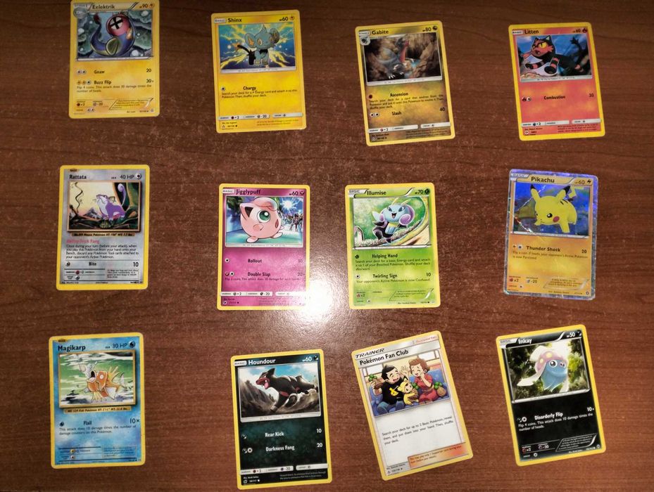 Vand 72 de carti Pokemon, pret negociabil