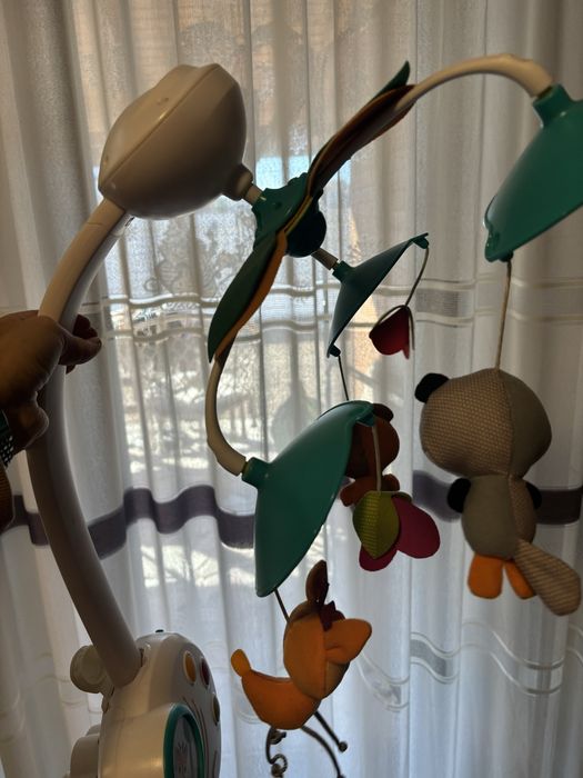 Carusel pentru patut bebelus Tiny Love, Teren Forestier