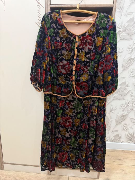 Продам шикарные вечерние платья