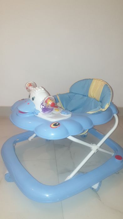 Patut din lemn cu saltea si lada