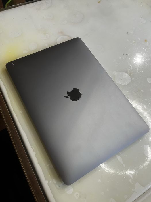 Продам Macbook Pro M1