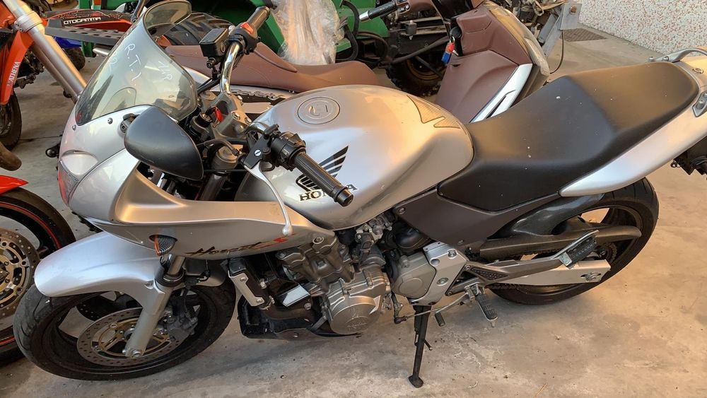 Мотоциклет Хонда ХОРНЕТ С(Honda Hornet S )600,900- на части