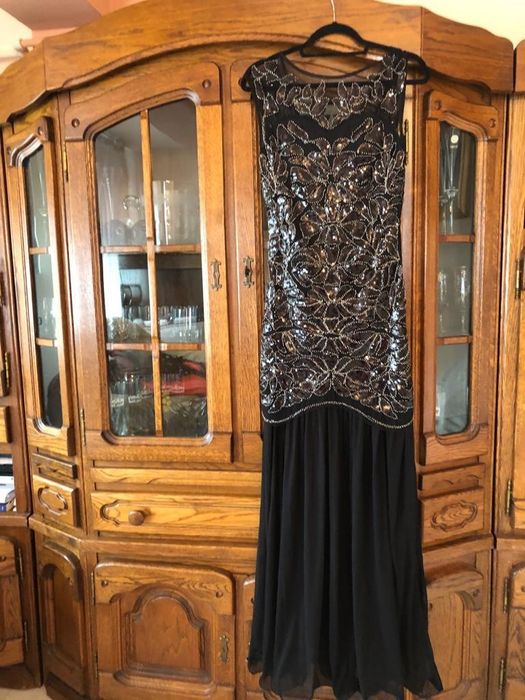 Vânzare rochie gala purtata o singura data
Mărime 40
A fost achizițion