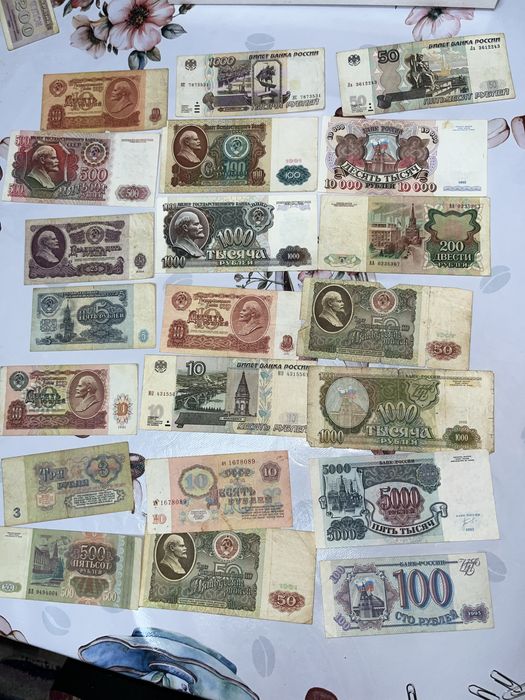 советские значки, деньги разных стран