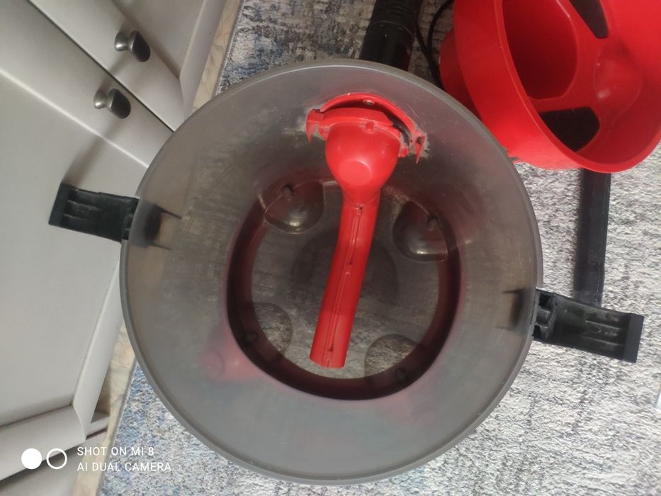 Пылесос водяной Fantom 4700. Бу.