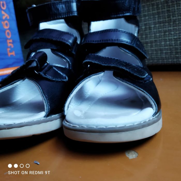 Продам ортопедические сандали 37