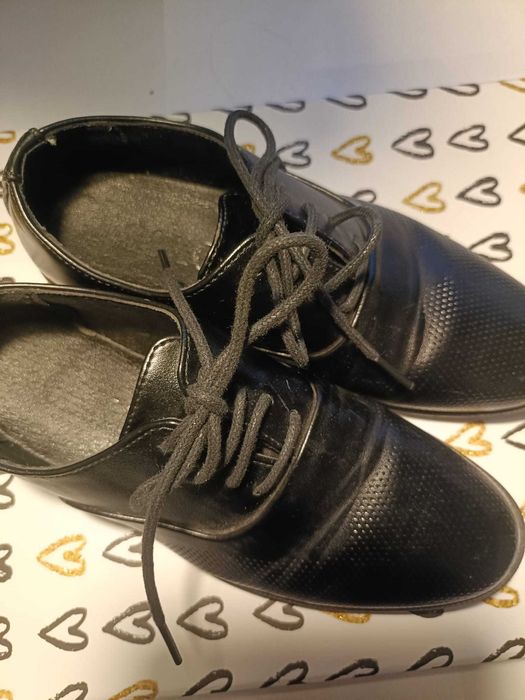pantofi eleganți, negri din piele pentru băieți, măr. 30