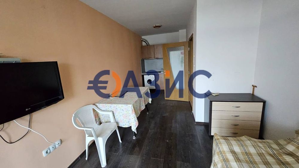 Продава се Двустаен апартамент в к.к. Слънчев бряг - 67 кв.м за 540 €/кв.м - Снимка #4