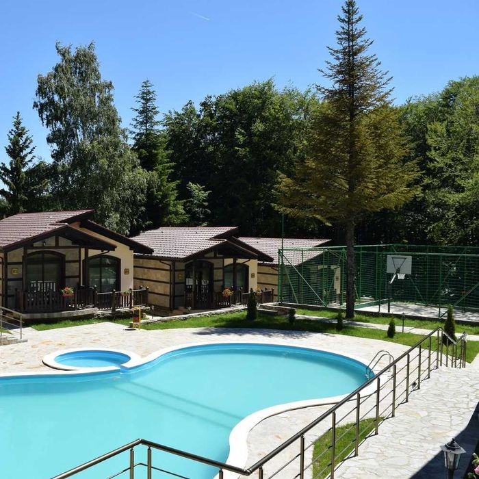 Продавам Хотелски Комплекс "Тодорини Кукли"