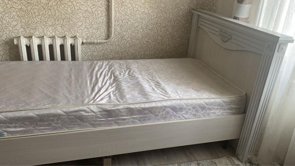 Продам кровать , полуторка